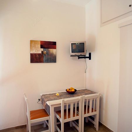 Nikolas Suites Kato Daratso Oda fotoğraf